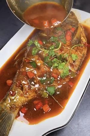 红烧鱼的做法视频,家常美味，一招鲜，百味生