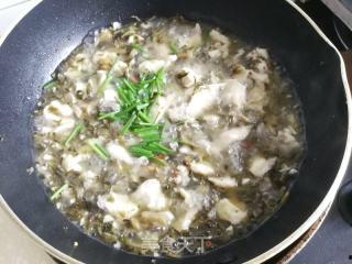 酸菜鱼的做法视频,酸爽开胃，营养满分
